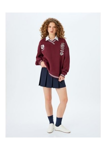 V Yaka Kolej Baskılı Biyeli Şardonlu Oversize Sweatshirt