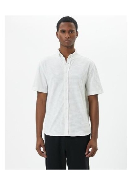 Yazlık Gömlek Kısa Kollu Klasik Yaka Dokulu Düğmeli