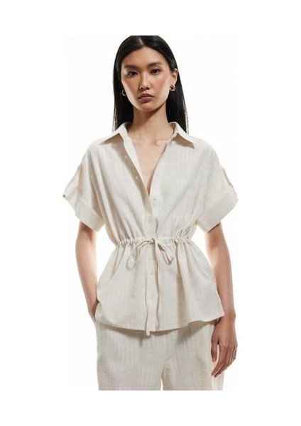 Viskon Keten Karışımlı Beli Bağlamalı Kısa Kollu Gömlek
