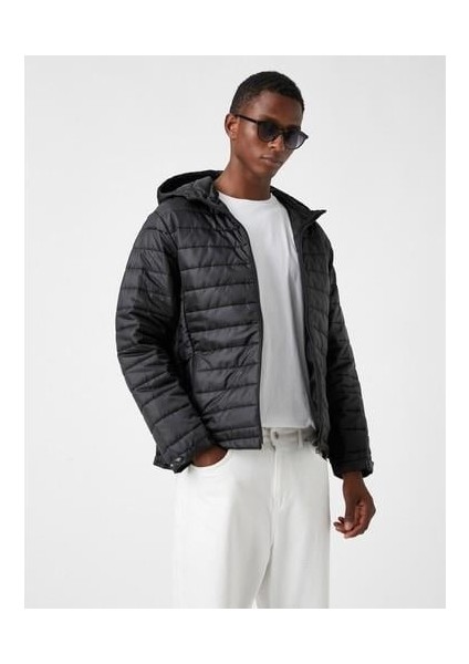 Kapşonlu Şişme Mont Cep Detaylı