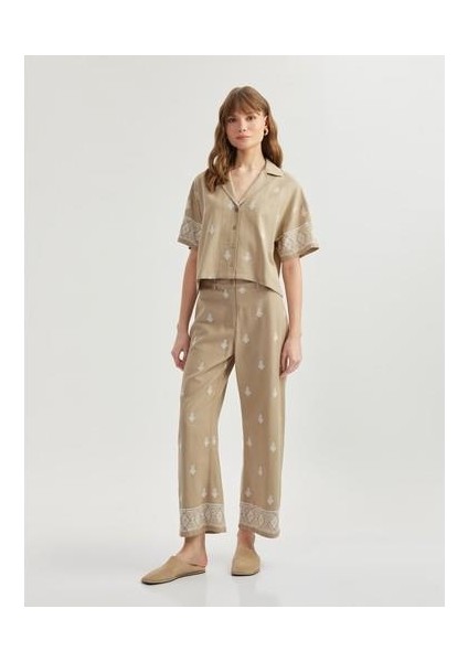 Viskon Etnik Desenli Işlemeli Kısa Kollu Oversize Crop Gömlek