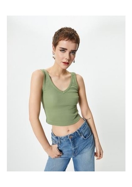 Crop V Yaka Atlet Pamuklu Ribanalı Slim Fit