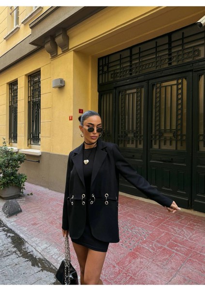 Kadın Çengel Detaylı Blazer Ceket fırsatları