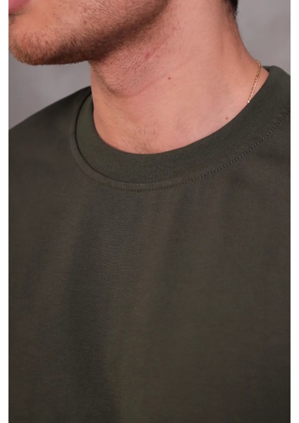 Erkek Relax Fit Bisiklet Yaka %100 Pamuk Rahat Kesim Basic Tişört indirimleri