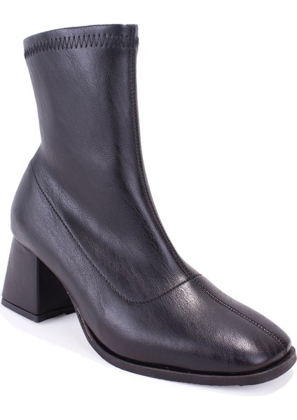DZA07-1277101 Siyah Klasik Topuklu Kadın Bot