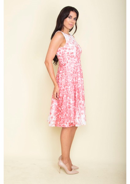 Arka Fermuarlı Astarlı Dantel Elbise