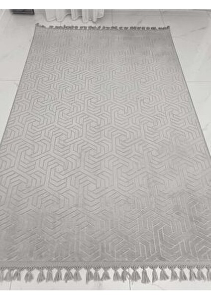 Kaymaz Taban Halı Püsküllü Gri Renk Düz Tasarım Makinede Yıkanabilir