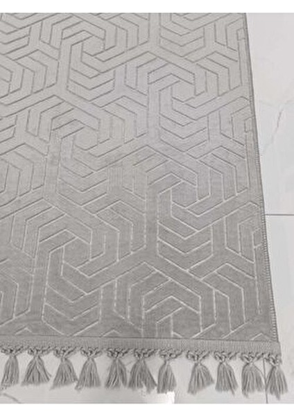 Kaymaz Taban Halı Püsküllü Gri Renk Düz Tasarım Makinede Yıkanabilir