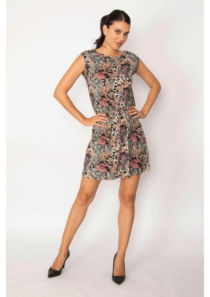 Kadın Renkli Kayık Yaka Kolsuz Çiçek Desenli Viskon Elbise