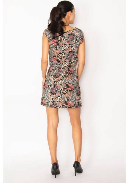 Kadın Renkli Kayık Yaka Kolsuz Çiçek Desenli Viskon Elbise fiyatları