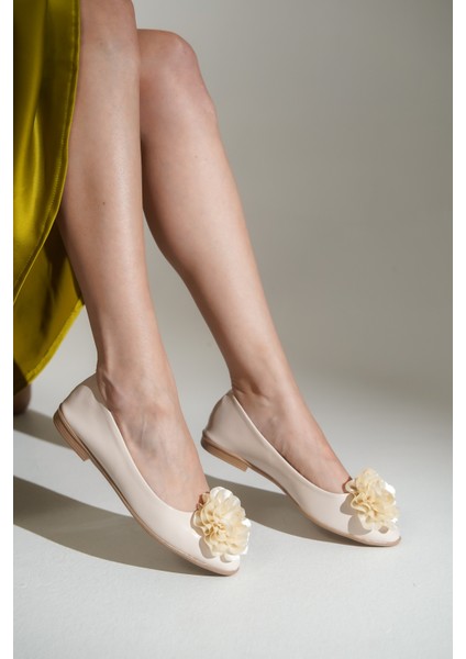 Cher Kadın Çiçekli Babet