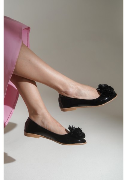 Cher Kadın Çiçekli Babet