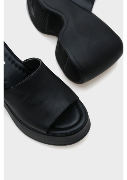 Lena Yüksek Dolgu Topuk Kadın Terlik