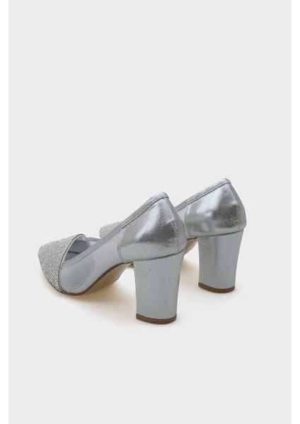 Nora Sivri Burunlu Fileli Taşlı Orta Topuk Kadın Ayakkabı