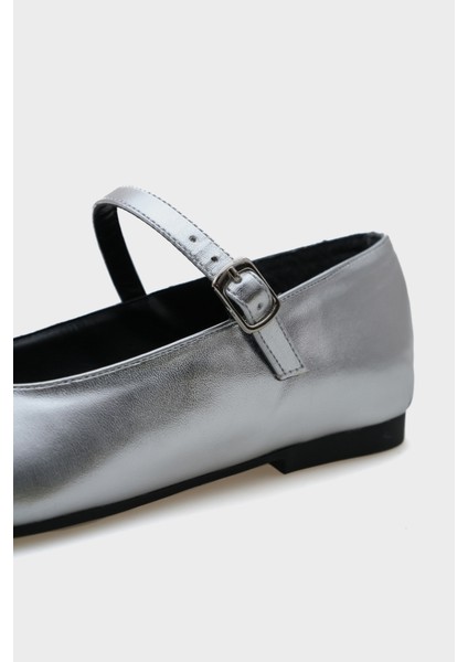 Küt Burunlu Bantlı Marj Jane Kadın Babet