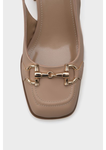 Arkası Açık Küt Burunlu Kalın Topuklu Tokalı Kadın Ayakkabı