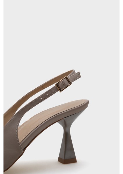 Pam Küt Sivri Burunlu Fiyonklu Arkası Açık Saten Kadın Ayakkabı