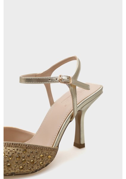 Sivri Burunlu Orta Topuklu Taşlı Kadın Ayakkabı