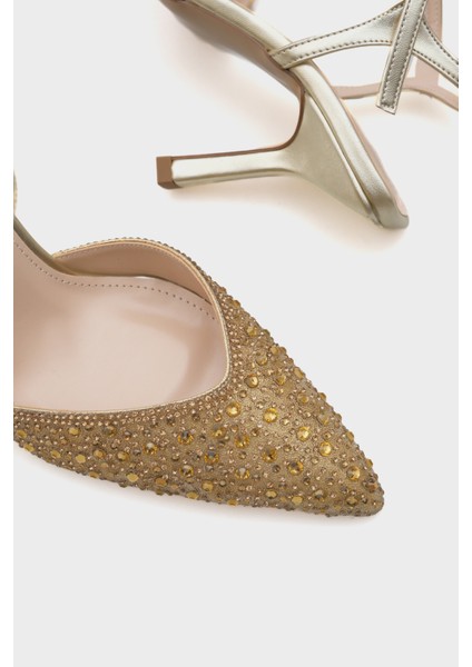 Sivri Burunlu Orta Topuklu Taşlı Kadın Ayakkabı