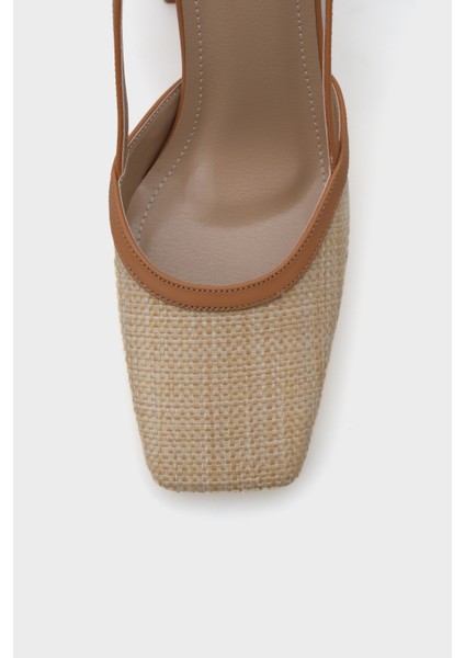 Arkası Açık Küt Burunlu Kalın Topuklu Hasır Kadın Ayakkabı
