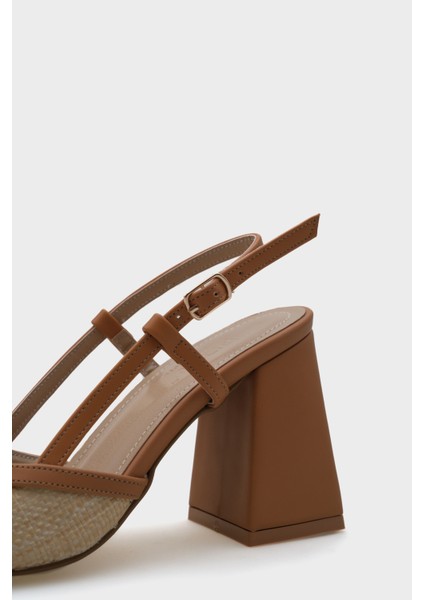 Arkası Açık Küt Burunlu Kalın Topuklu Hasır Kadın Ayakkabı