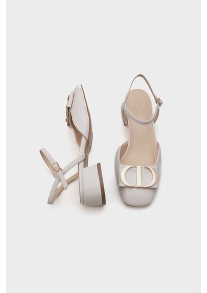 Arkası Açık Tokalı Kısa Topuklu Kadın Ayakkabı