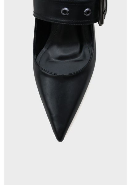 Sivri Burunlu Orta Topuklu Metal Tokalı Kadın Ayakkabı