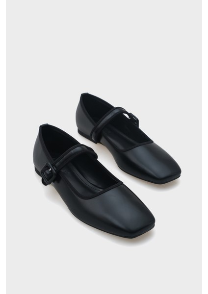 Tek Bantlı Tokalı Kadın Babet