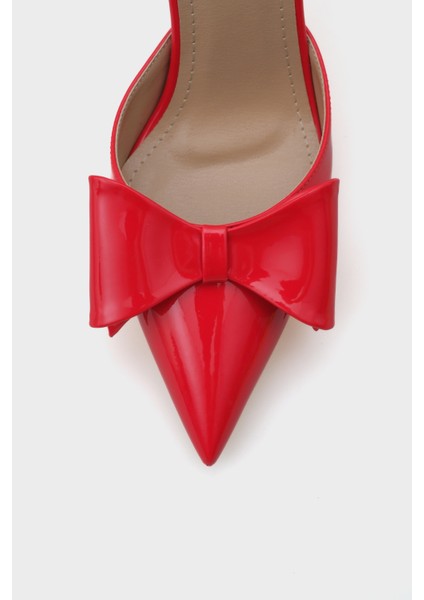 Rona Sivri Burunlu Fiyonlu Bilekten Bantlı Kadın Ayakkabı