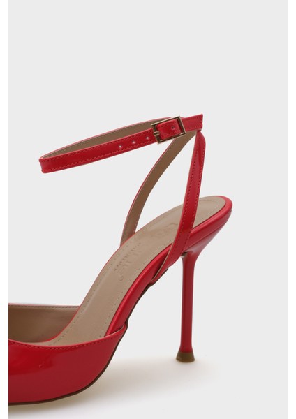 Rona Sivri Burunlu Fiyonlu Bilekten Bantlı Kadın Ayakkabı