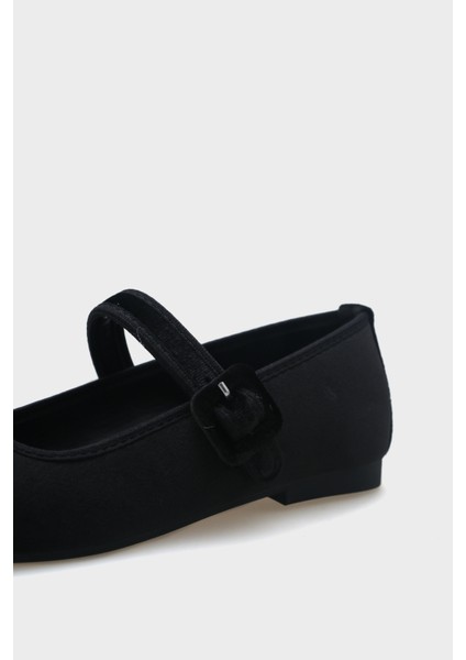 Tek Bantlı Tokalı Kadın Babet