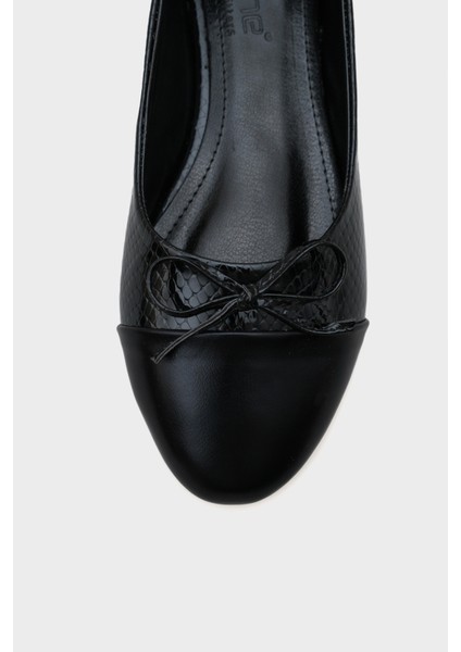 Yuvarlak Burunlu Iki Parçalı Kadın Babet