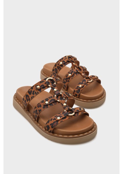 Nisa Aksesuarlı Deri Kadın Terlik