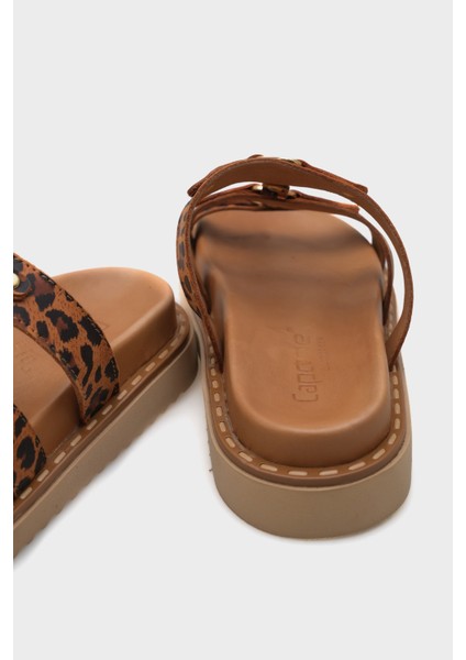 Nisa Aksesuarlı Deri Kadın Terlik