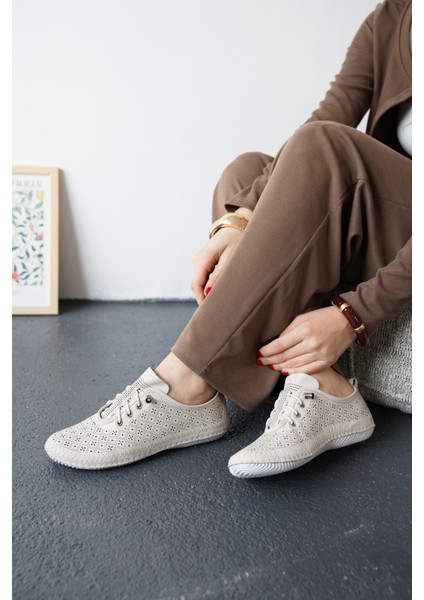 Gwen Saraçlı Lazerli Hakiki Deri Kadın Ayakkabı