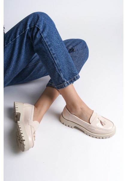 Trak Tabanl Püsküllü Kadın Loafer