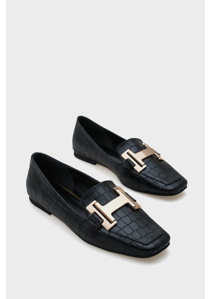 Küt Burunlu Metal Toka Aksesuarlı Kadın Loafer modelleri