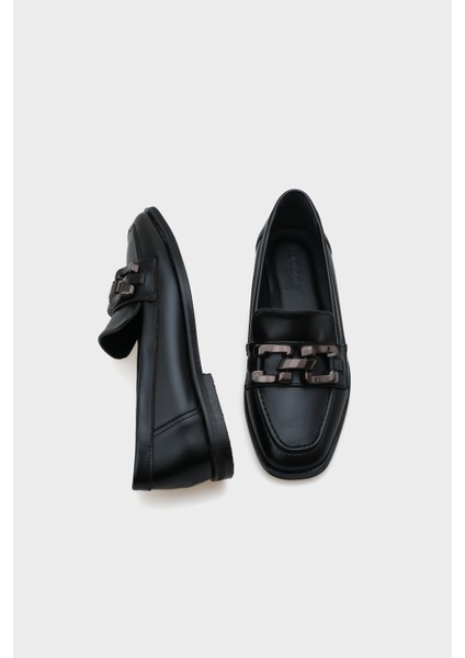 Metal Tokalı Kadın Loafer Ayakkabı