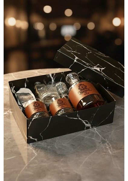 Deri Kaplı Isimli Viski Şişesi & Bardaklı Set – Çikolata ve Viski Taşlı – Berlin Scotch Özel fırsatları