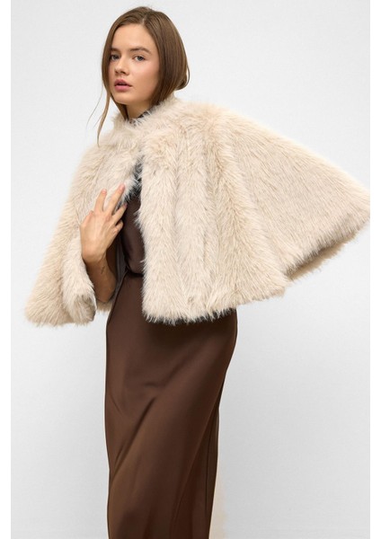 Kısa Suni Kürk Panço Bej 1013 fırsatları