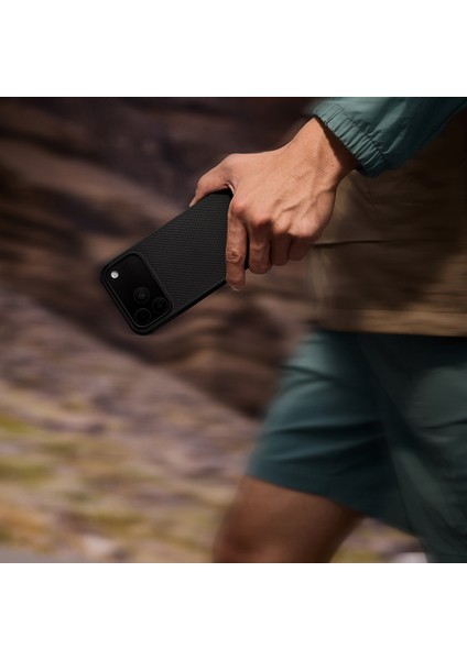 iPhone 17 Pro Kılıf M-Safe Uyumlu Pitaka Aramid Pro Guard Serisi Black-Gray Kapak Siyah-Gri