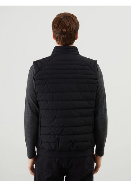 Lcwaıkıkı Classic Siyah Standart Kalıp Dik Yaka Erkek Şişme Yelek indirimleri