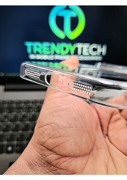 Apple iPhone 17 Pro Yüksek Kalite Magsafe Şarj Özellikli Sararma Yapmayan Şeffaf Sert Mika Kılıf