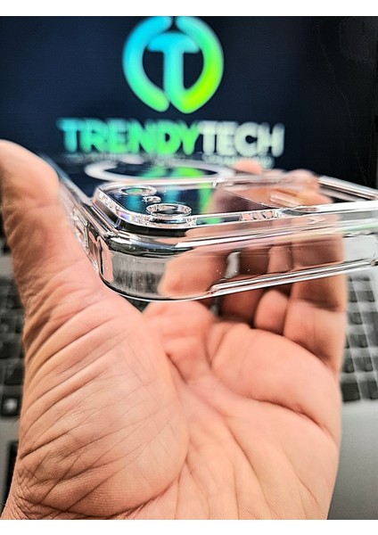 Apple iPhone 17 Pro Yüksek Kalite Magsafe Şarj Özellikli Sararma Yapmayan Şeffaf Sert Mika Kılıf