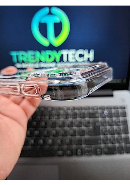 Apple iPhone 17 Pro Yüksek Kalite Magsafe Şarj Özellikli Sararma Yapmayan Şeffaf Sert Mika Kılıf