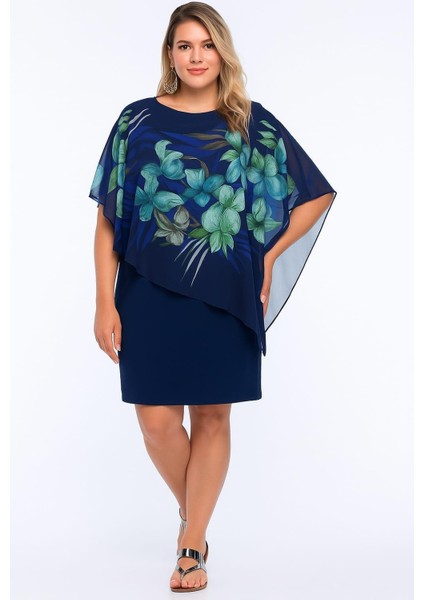 Kadın Büyük Beden Lacivert, Çiçek Desenli Şifon Pelerinli Elbise 65N39132
