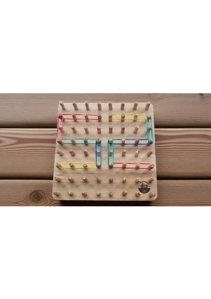 Montessori Geoboard Eğitici Lastikli Şekiller Geometri Oyunu (8x8) fırsatları