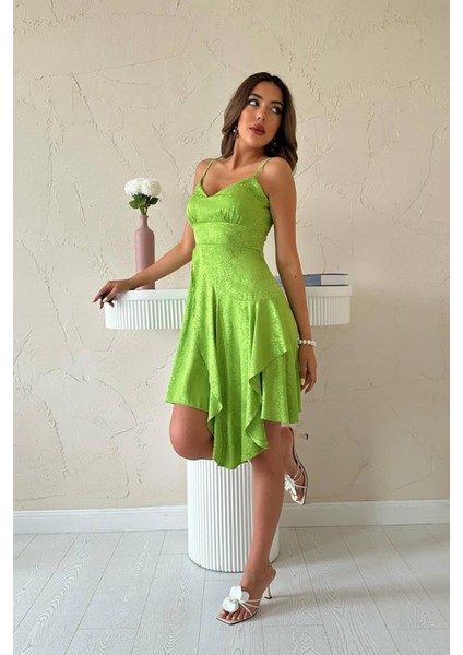 Jakarlı Asimetrik Elbise