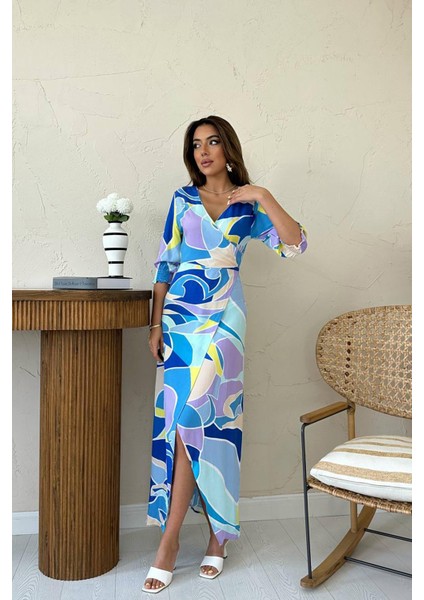 Desenli Yırtmaçlı Elbise