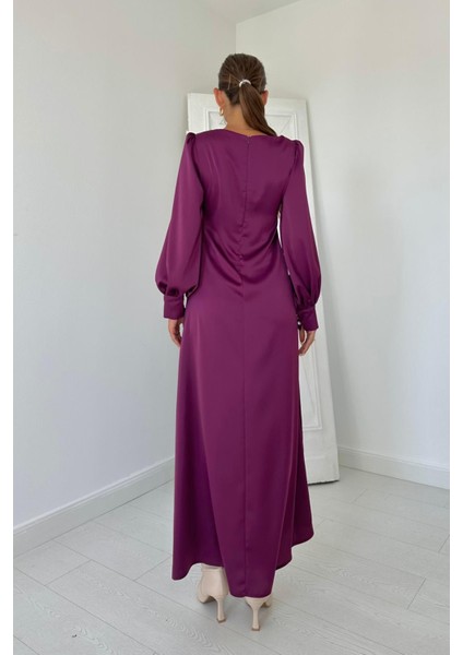 Yanı Büzgülü Yırtmaçlı Saten Elbise fırsatları